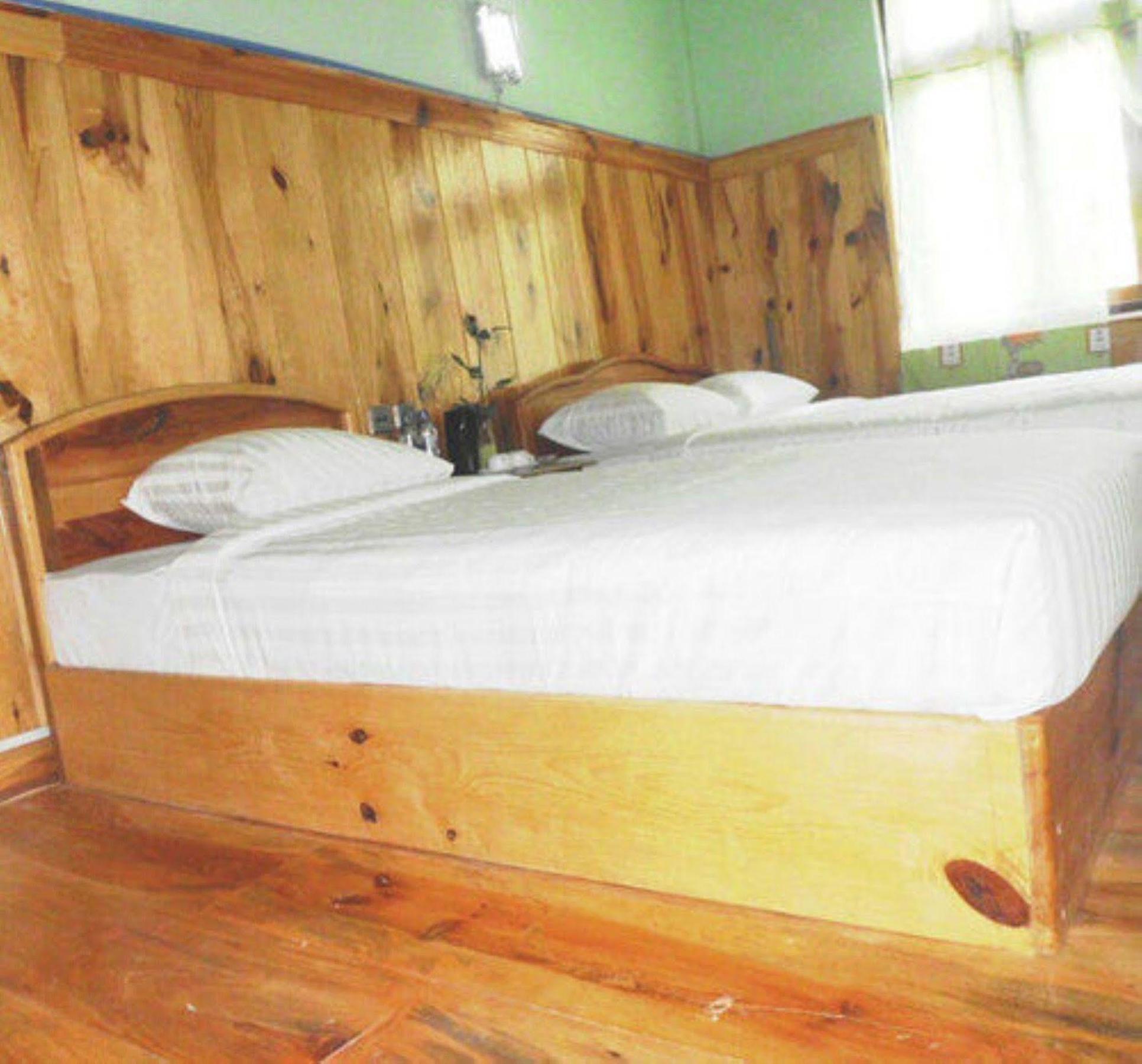 Railroad Hotel Kalaw Buitenkant foto