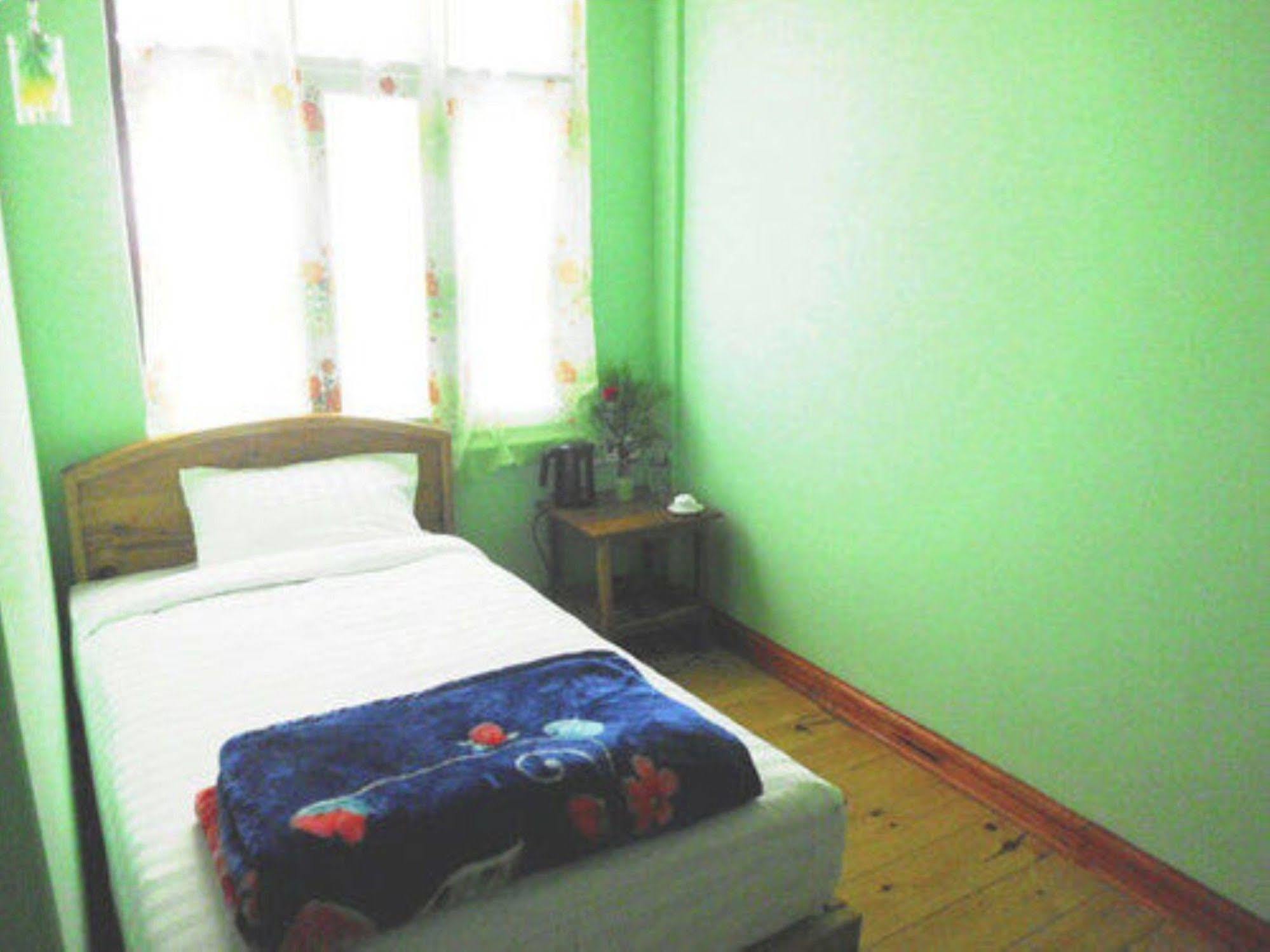 Railroad Hotel Kalaw Buitenkant foto