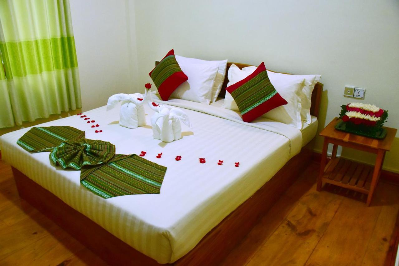 Railroad Hotel Kalaw Buitenkant foto