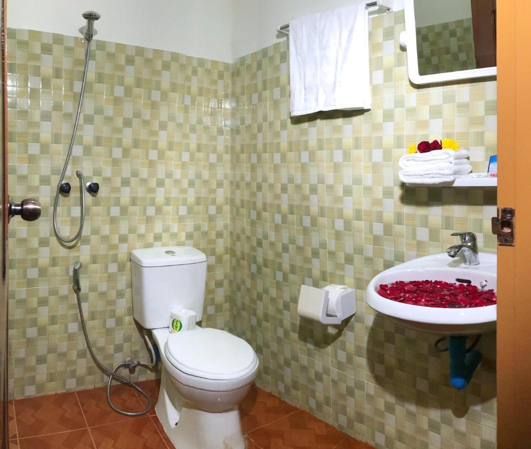Railroad Hotel Kalaw Buitenkant foto